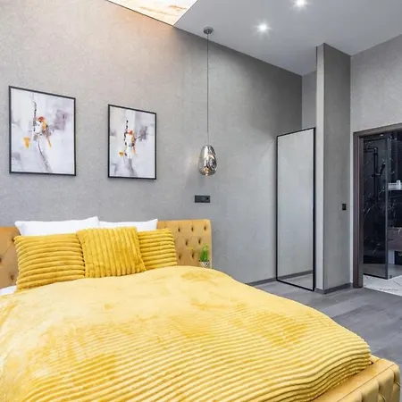 Extreme - New Luxy * Budapest