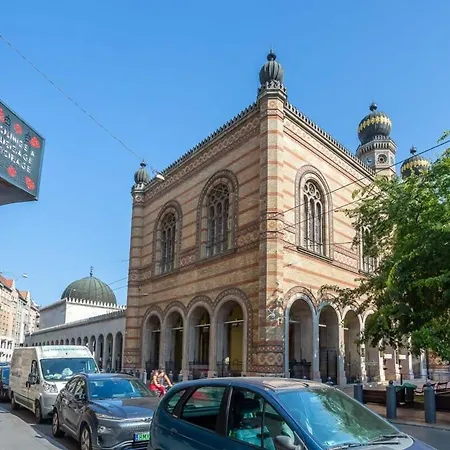 Extreme - New Luxy Budapest