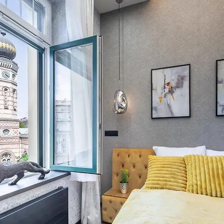Extreme - New Luxy Lägenhet Budapest